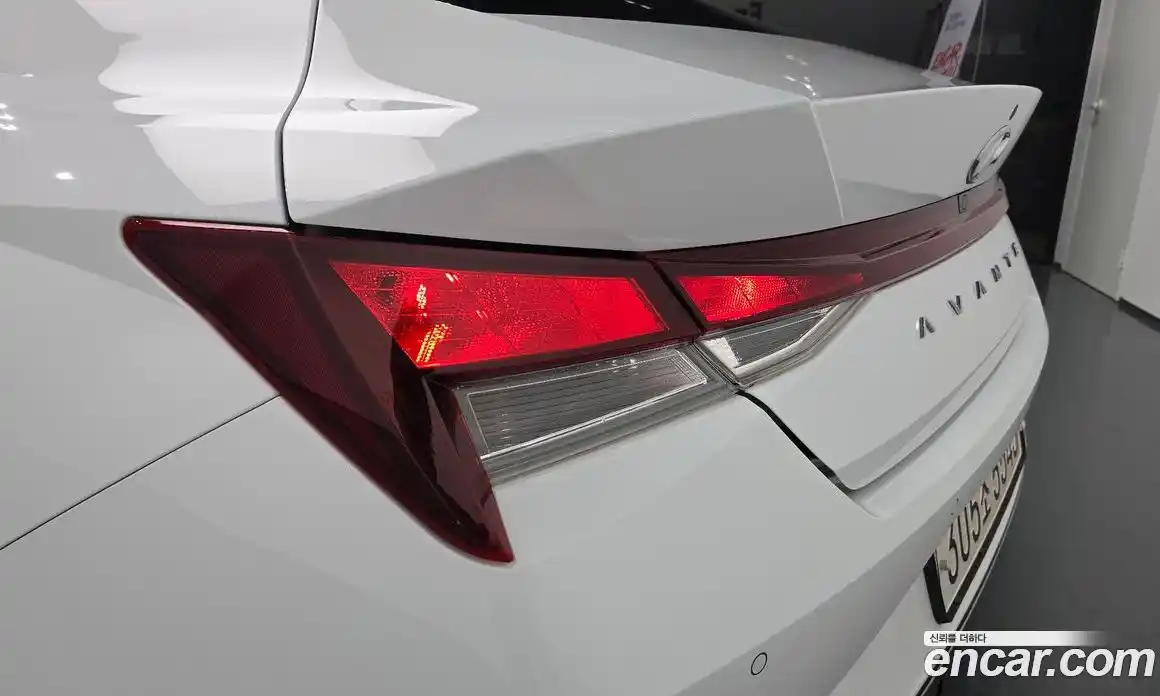Hyundai Avante 2021 1.6 автомат (гидро), фото 9