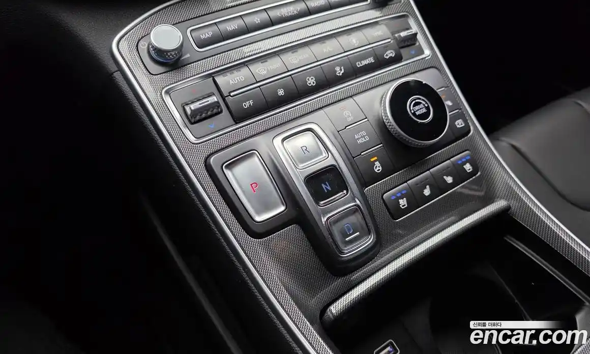 Hyundai Santa Fe 2022 2.2 автомат (гидро), фото 12