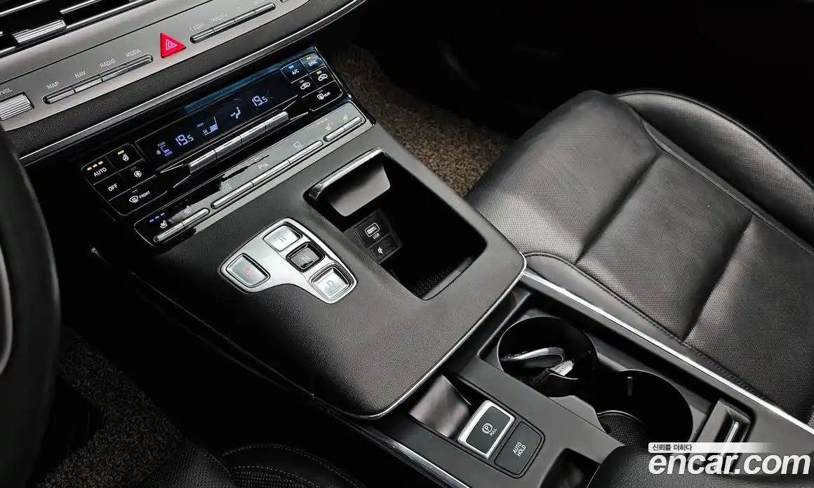 Hyundai Grandeur 2020 2.5 автомат (гидро), фото 12