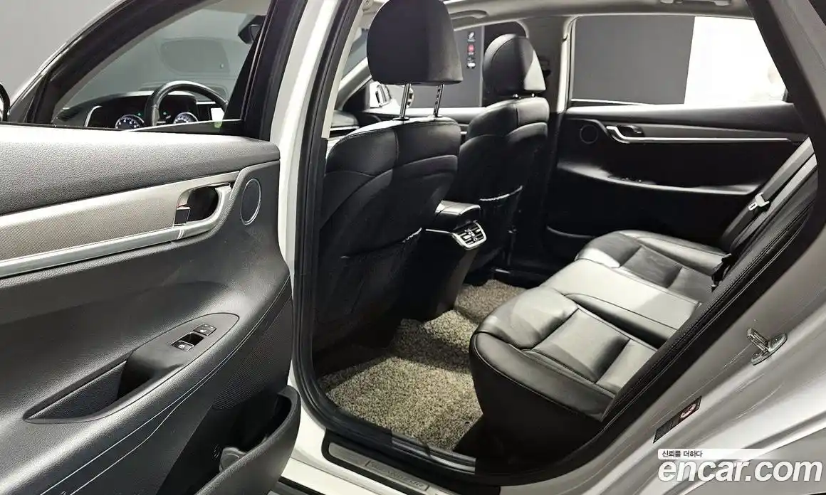 Hyundai Grandeur 2020 2.5 автомат (гидро), фото 16