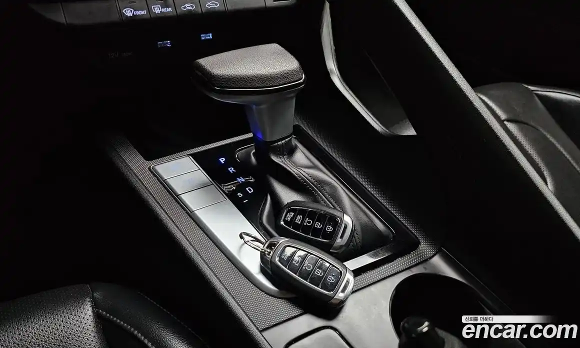 Hyundai Avante 2023 1.6 автомат (гидро), фото 12