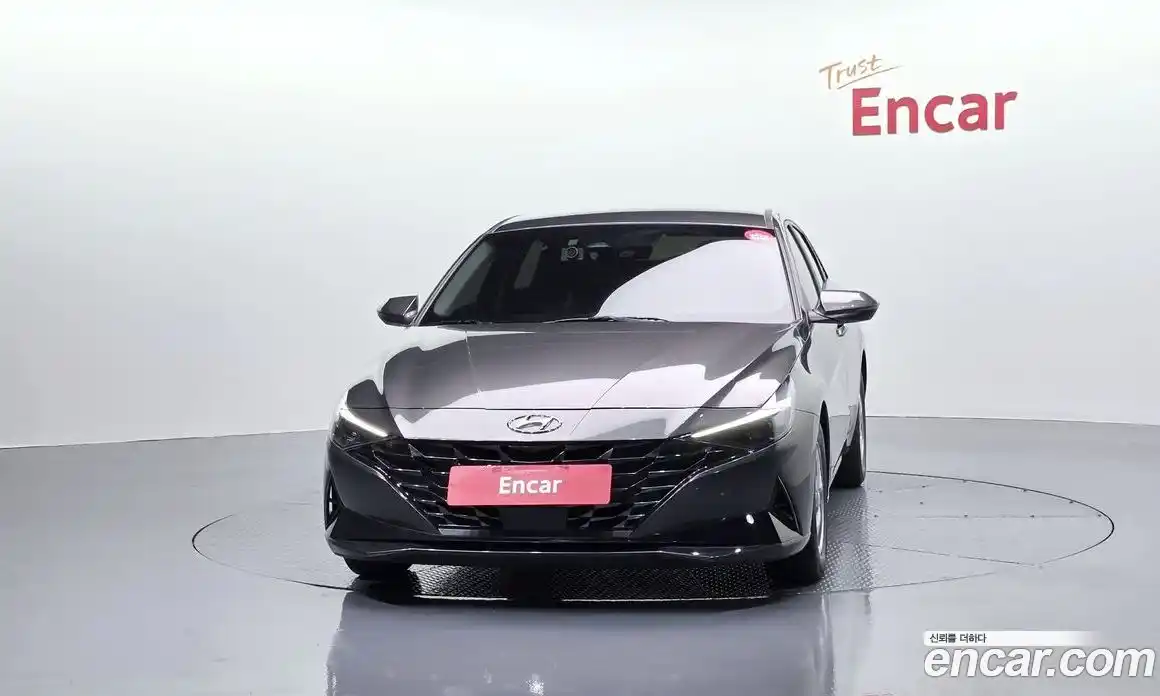 Hyundai Avante 2023 1.6 автомат (гидро), фото 3
