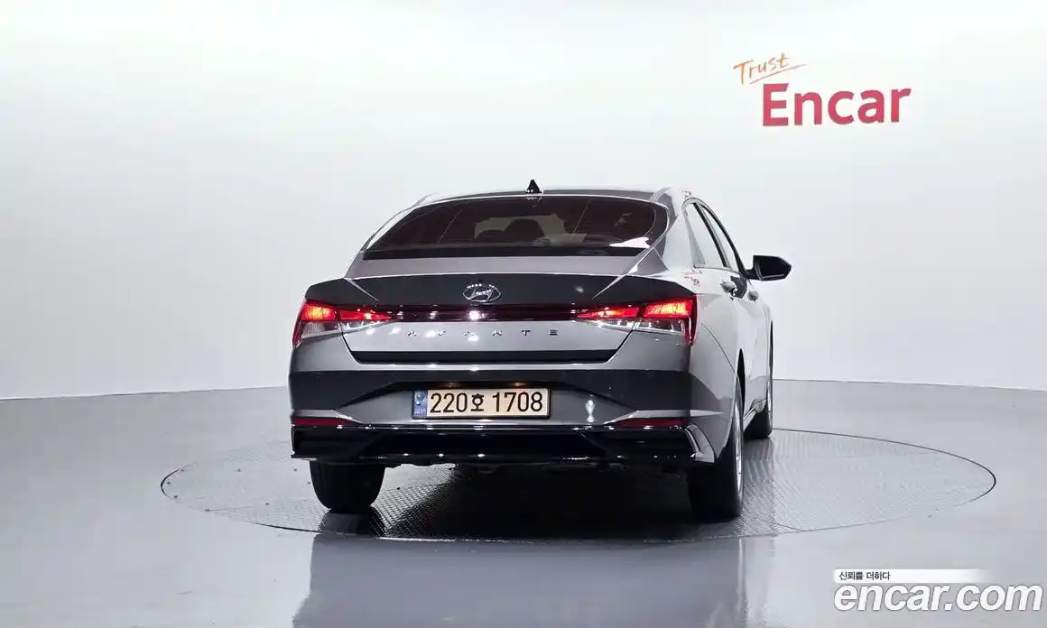 Hyundai Avante 2023 1.6 автомат (гидро), фото 4