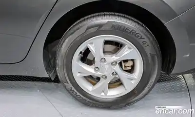 Hyundai Avante 2023 1.6 автомат (гидро), миниатюра 7