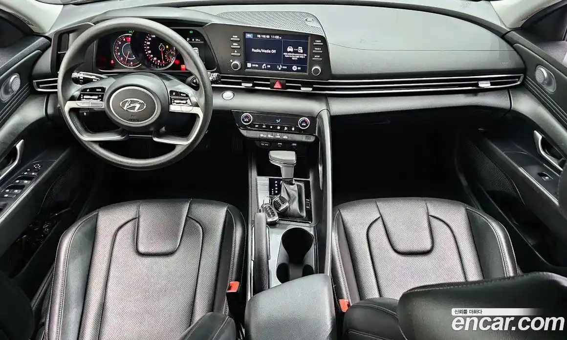 Hyundai Avante 2023 1.6 автомат (гидро), фото 10