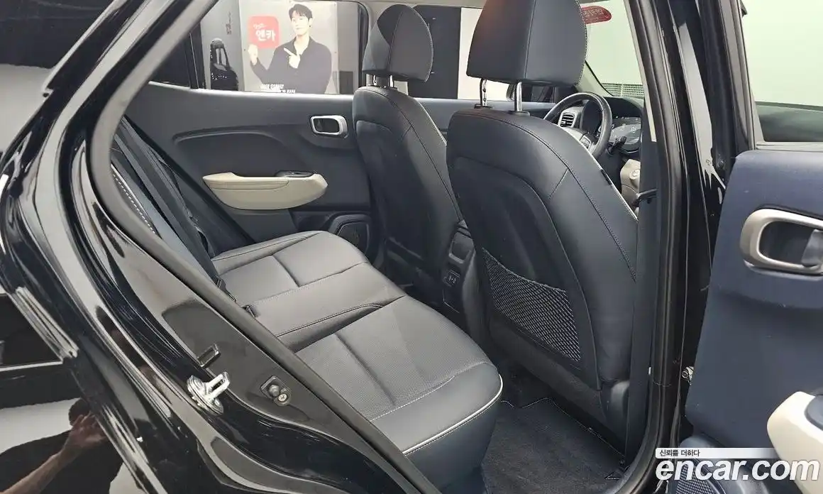 Hyundai Venue 2023 1.6 автомат (гидро), фото 27