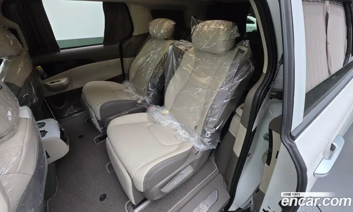 Kia Carnival 2026 1.6 автомат (гидро), фото 17