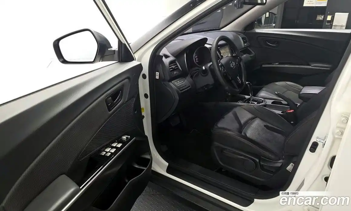 SsangYong TIBOLI 2017 1.6 автомат (гидро), фото 13