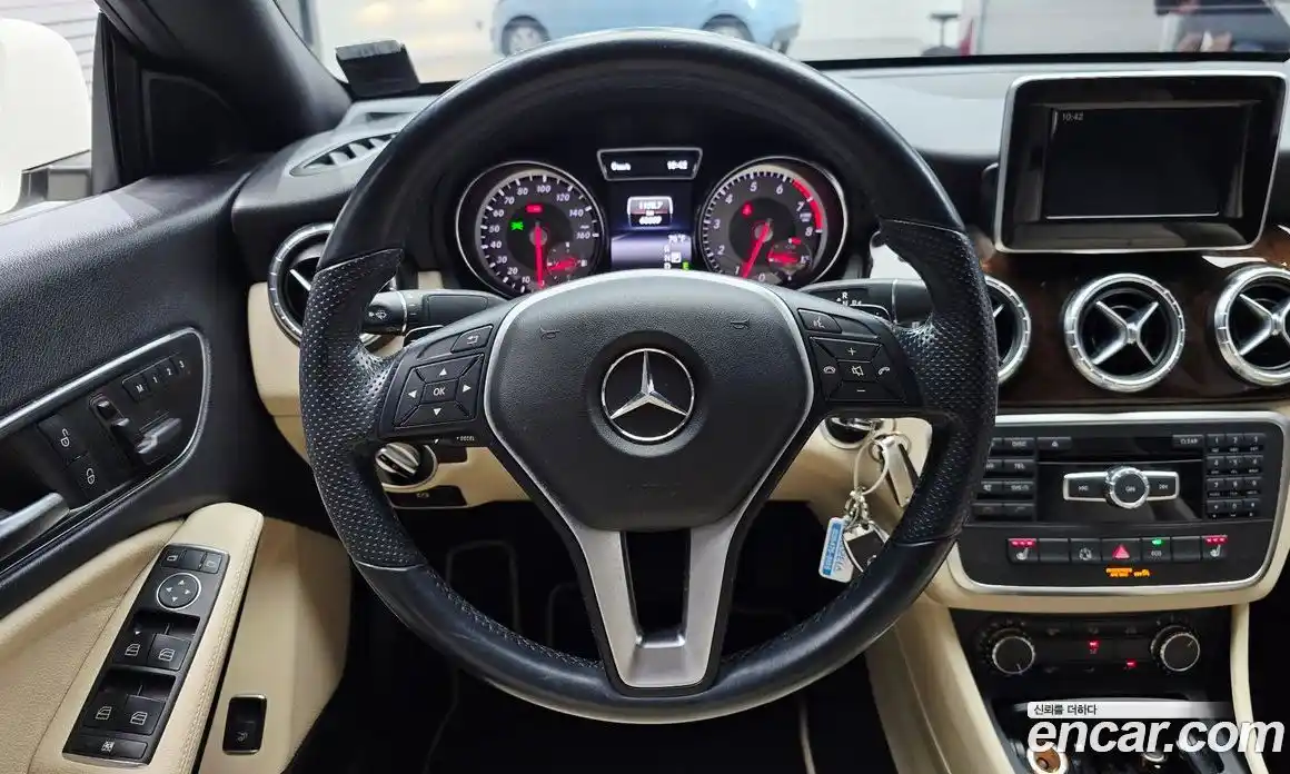 Mercedes-Benz CLA-Class 2014 2.0 гидро, фото 13 Mercedes-Benz CLA-Class 2014 2.0 гидро, фото 13