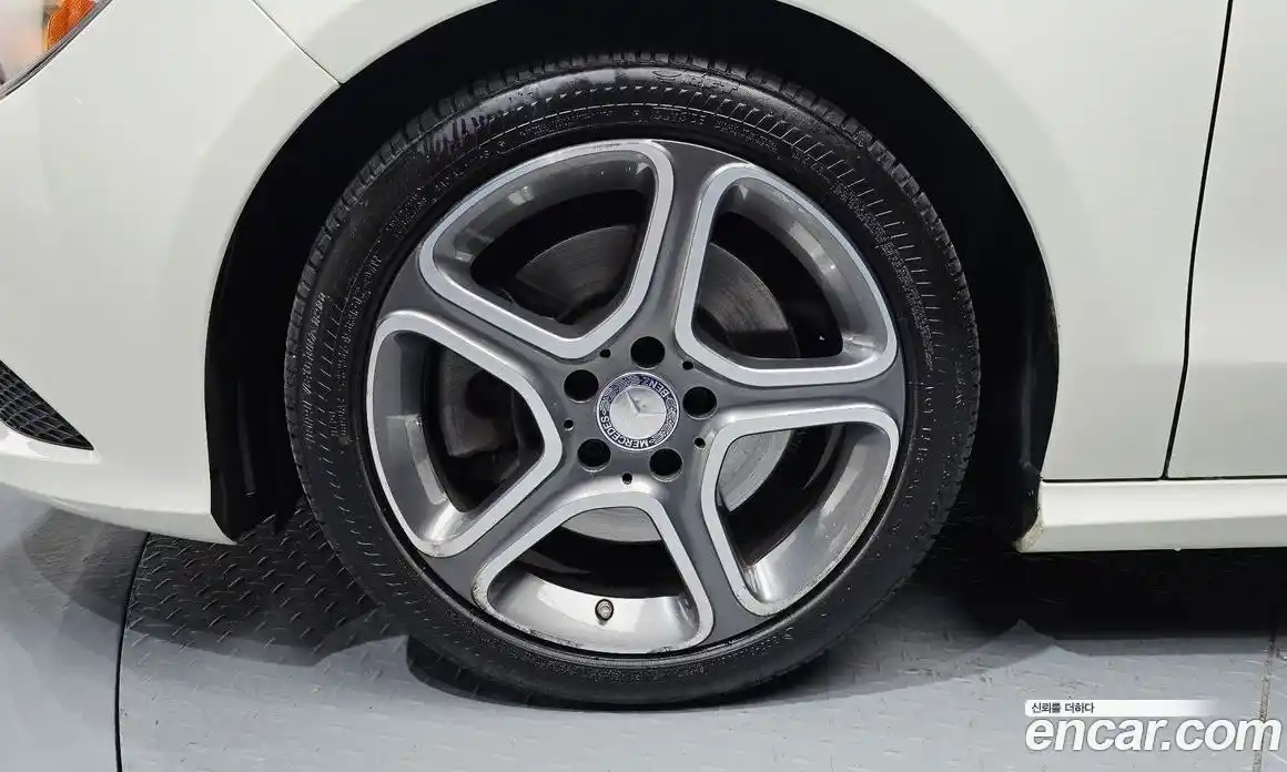 Mercedes-Benz CLA-Class 2014 2.0 гидро, фото 5 Mercedes-Benz CLA-Class 2014 2.0 гидро, фото 5