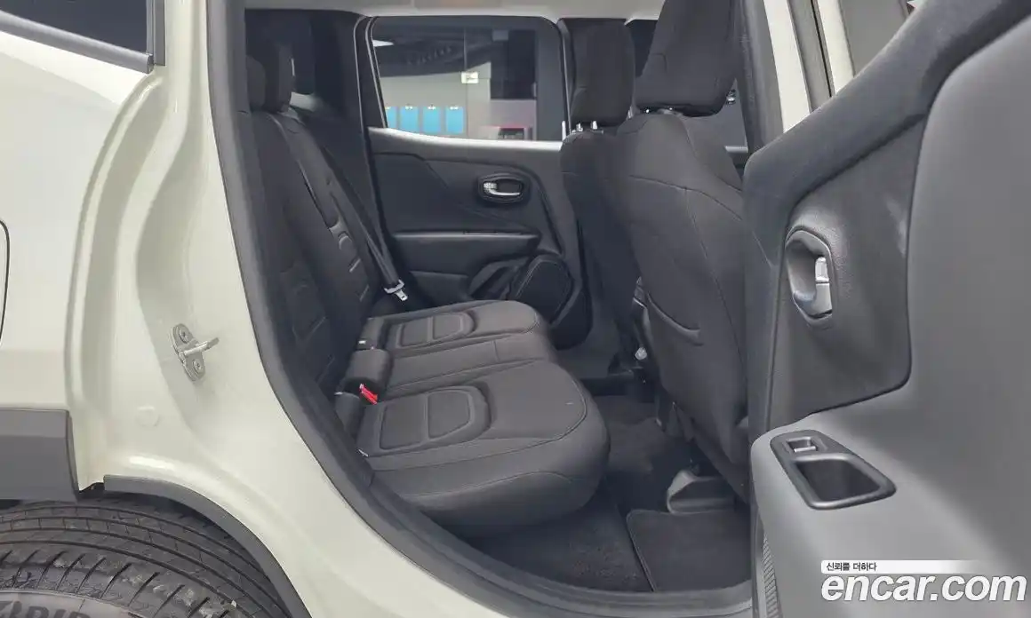 Jeep Renegade 2022 1.3 автомат (гидро), фото 18