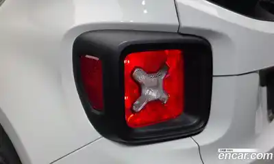 Jeep Renegade 2022 1.3 автомат (гидро), миниатюра 9