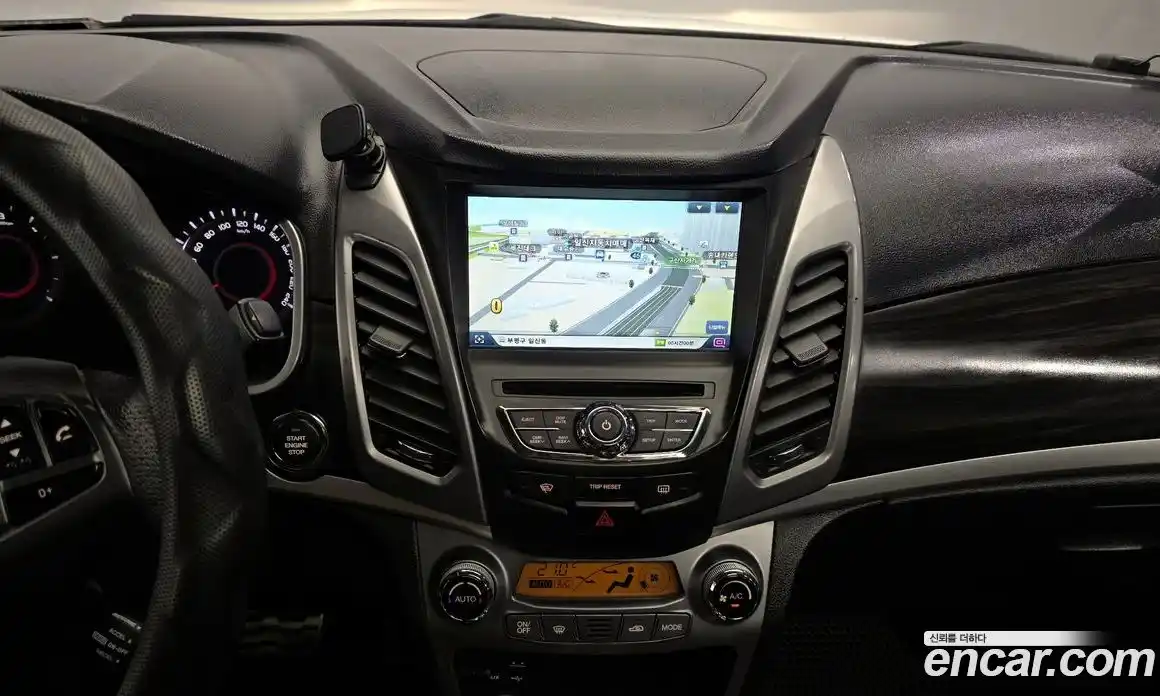 SsangYong Korando 2015 2.2 автомат (гидро), фото 13