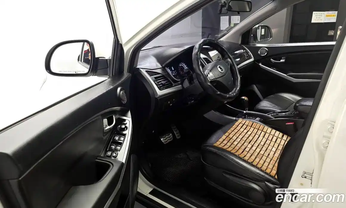 SsangYong Korando 2015 2.2 автомат (гидро), фото 10