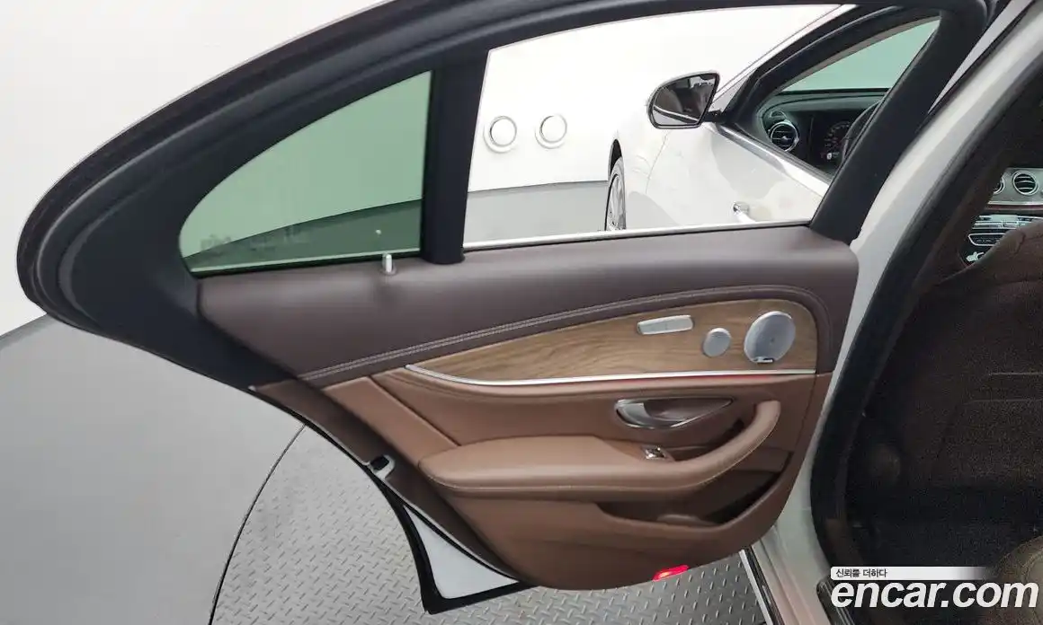 Mercedes-Benz E-Class 2019 2.0 автомат (гидро), фото 15