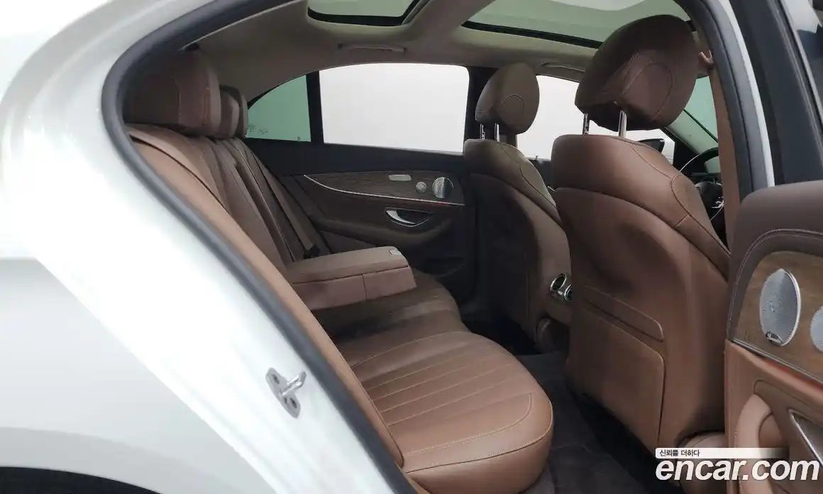 Mercedes-Benz E-Class 2019 2.0 автомат (гидро), фото 17