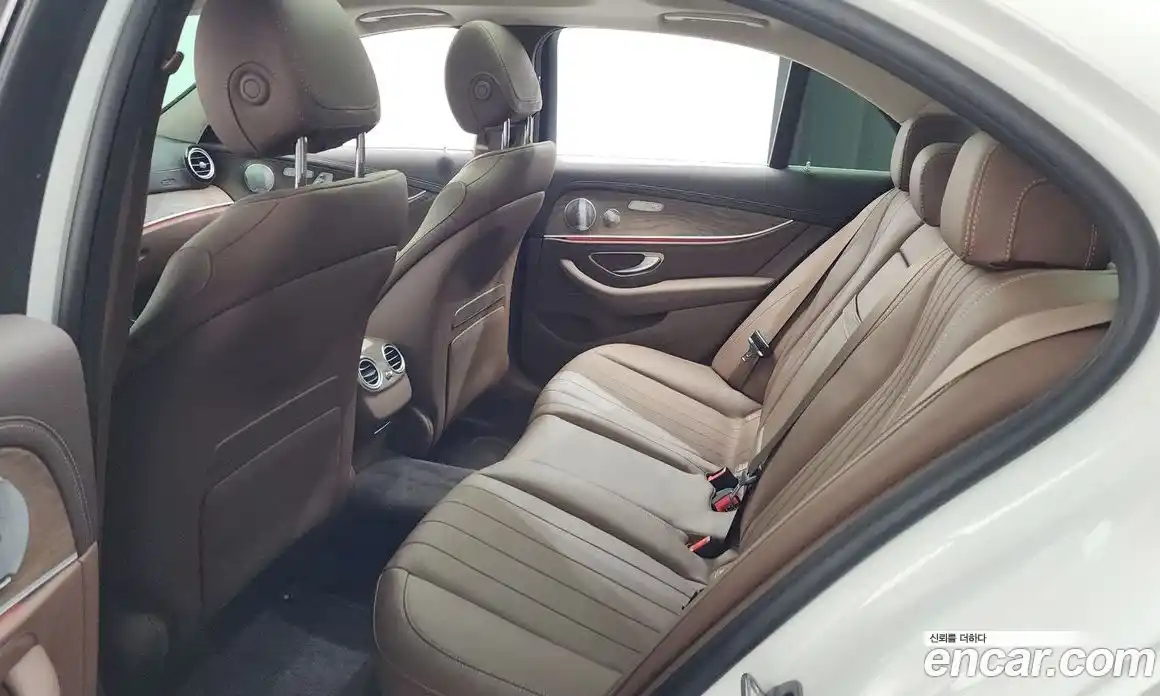 Mercedes-Benz E-Class 2019 2.0 автомат (гидро), фото 27