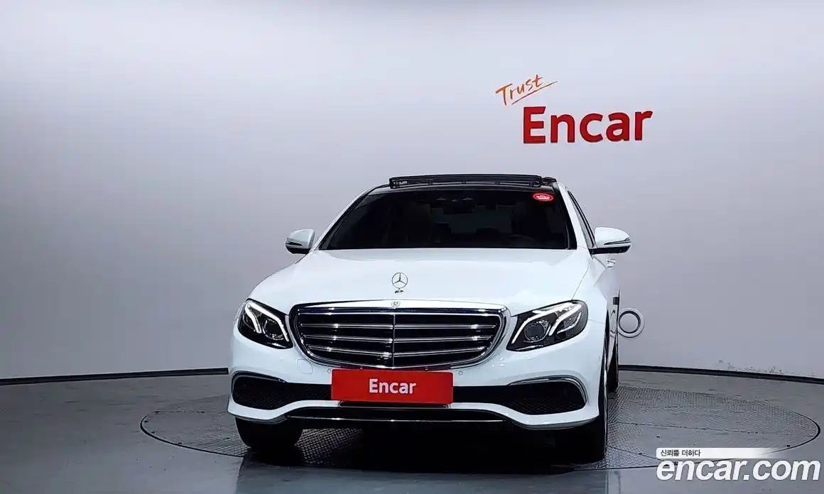 Mercedes-Benz E-Class 2019 2.0 автомат (гидро), фото 3
