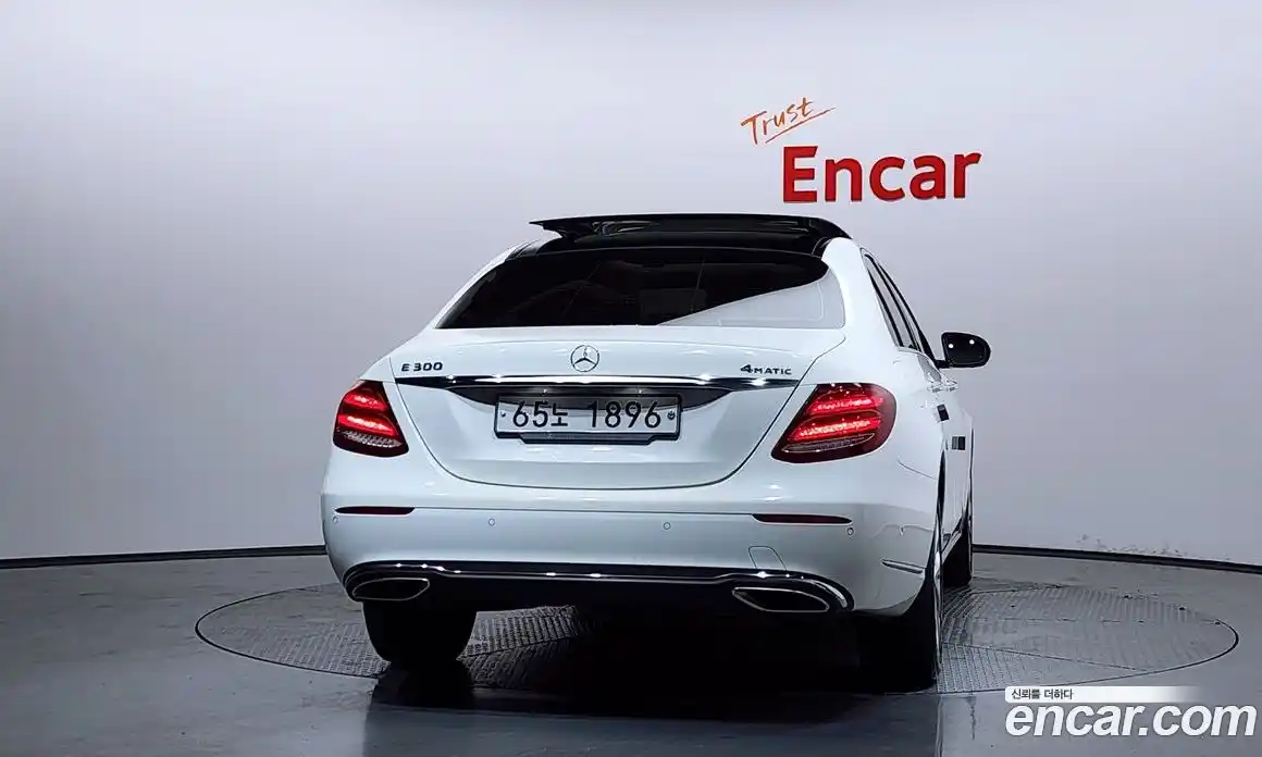 Mercedes-Benz E-Class 2019 2.0 автомат (гидро), фото 4
