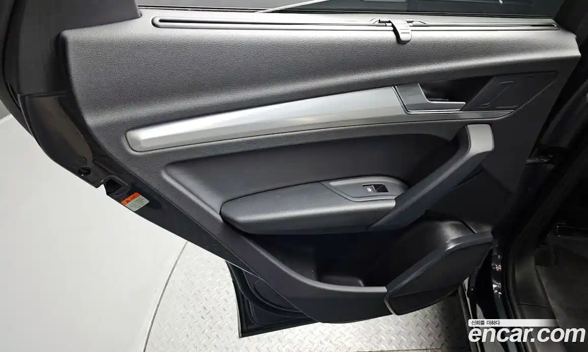 Audi Q5 2023 2.0 автомат (гидро), фото 15
