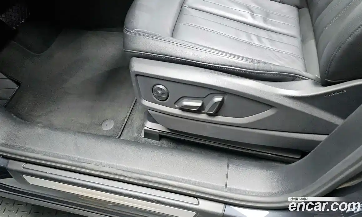 Audi Q5 2023 2.0 автомат (гидро), фото 32