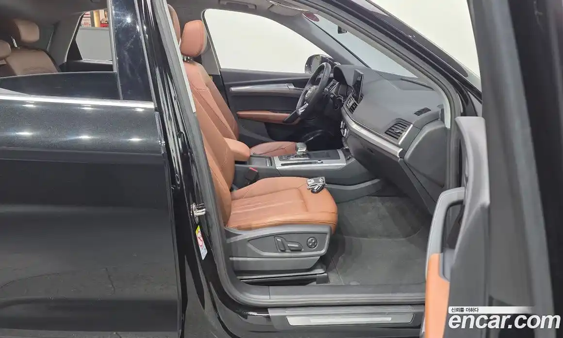 Audi Q5 2023 2.0 автомат (гидро), фото 16