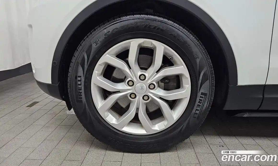 Land Rover Discovery 2020 2.0 автомат (гидро), фото 5