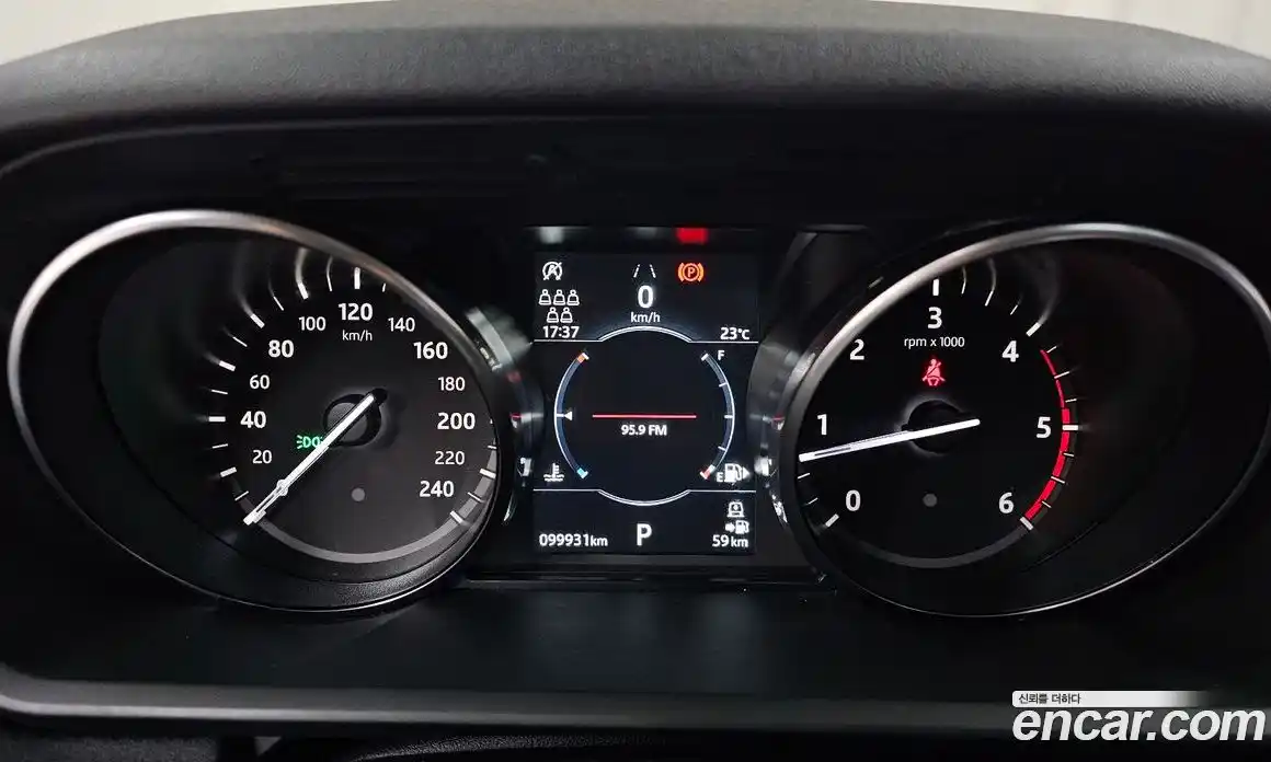 Land Rover Discovery 2020 2.0 автомат (гидро), фото 8