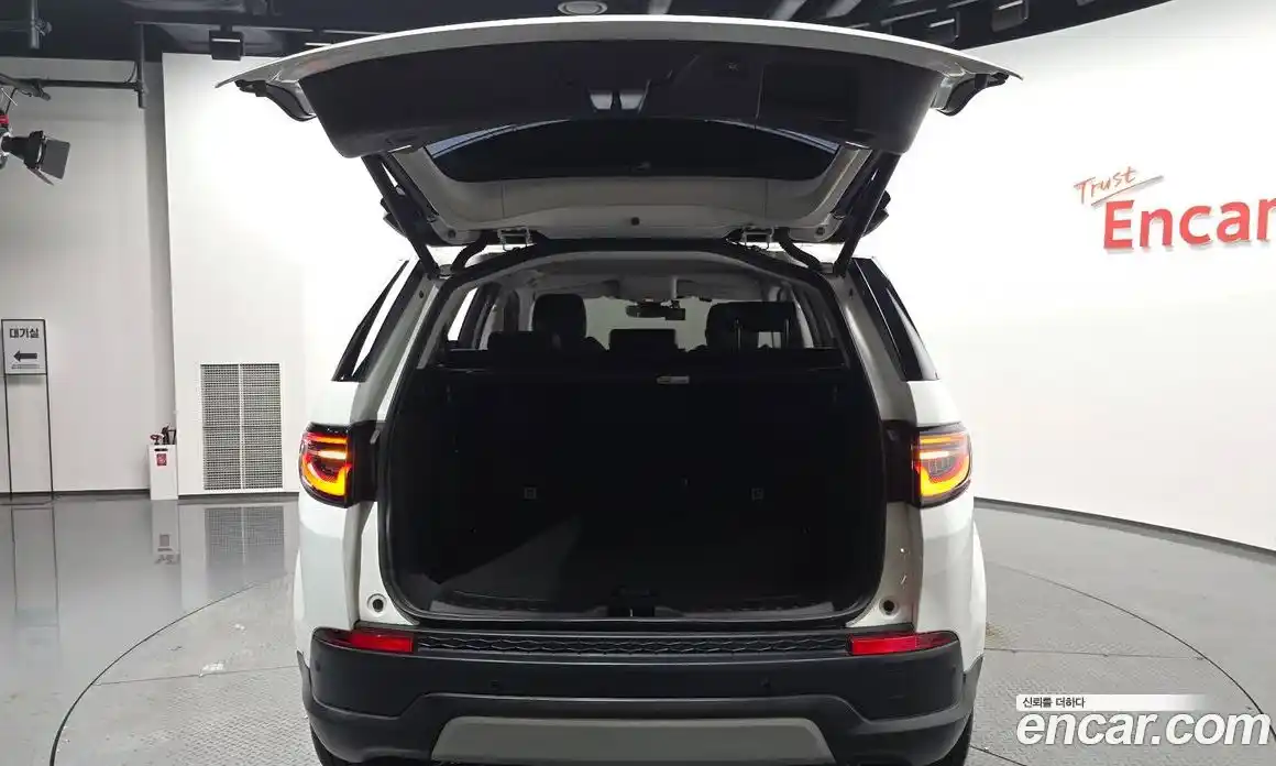 Land Rover Discovery Sport 2020 2.0 автомат (гидро), фото 25