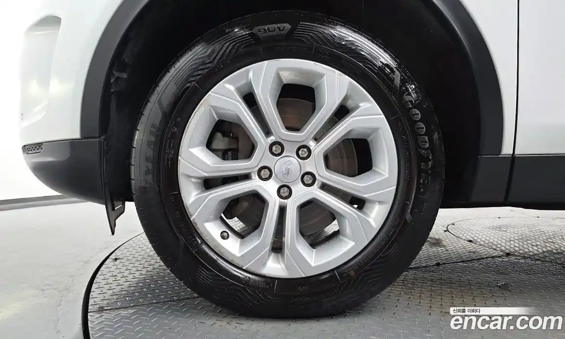 Land Rover Discovery Sport 2020 2.0 автомат (гидро), фото 4