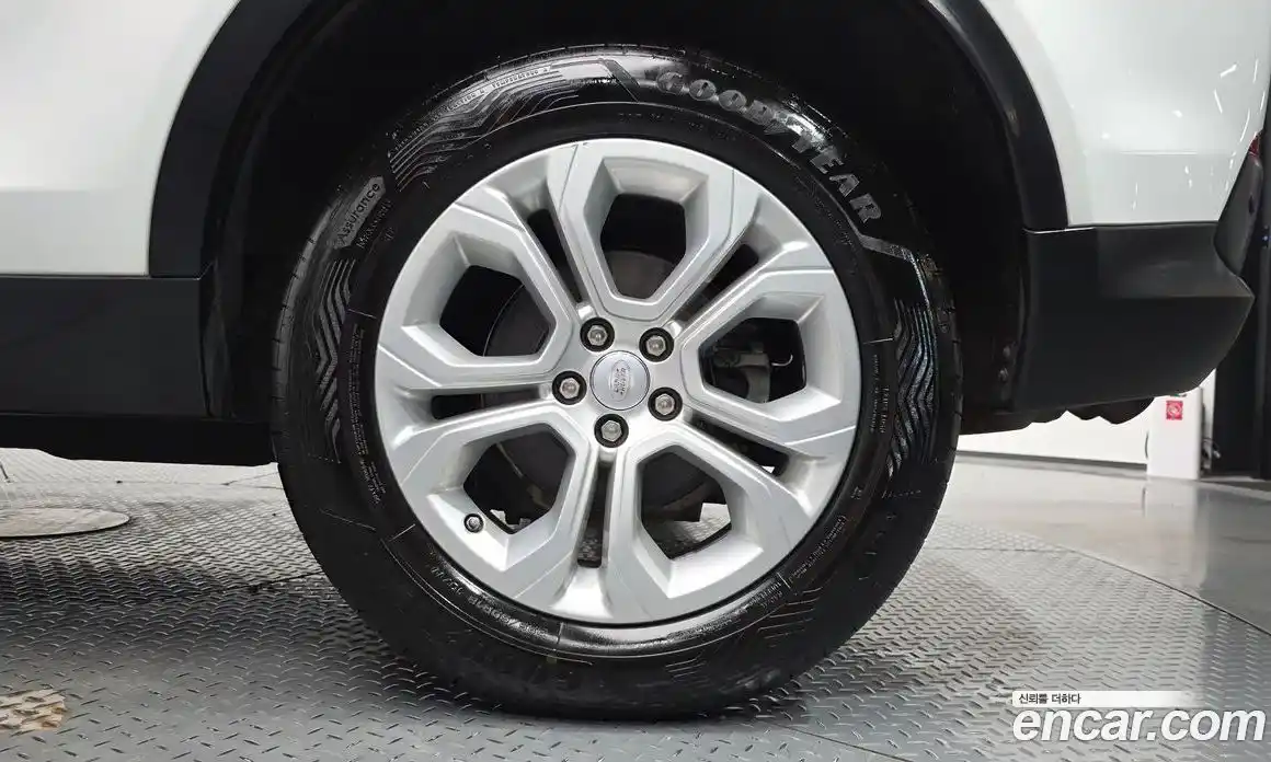 Land Rover Discovery Sport 2020 2.0 автомат (гидро), фото 6