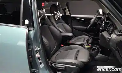 Mini Cooper 2023 2.0 автомат (гидро), миниатюра 11