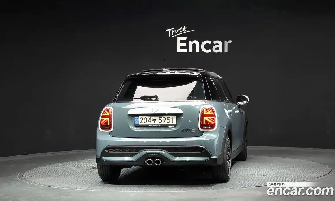 Mini Cooper 2023 2.0 автомат (гидро), фото 4