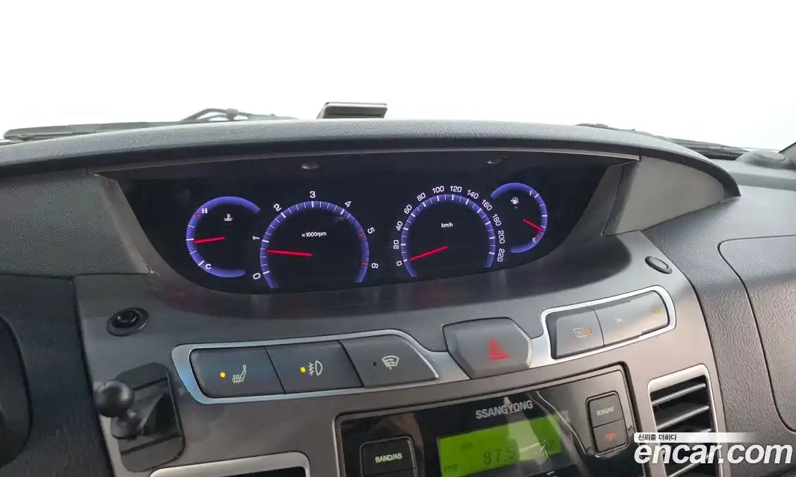 SsangYong Korando 2013 2.0 автомат (гидро), фото 17