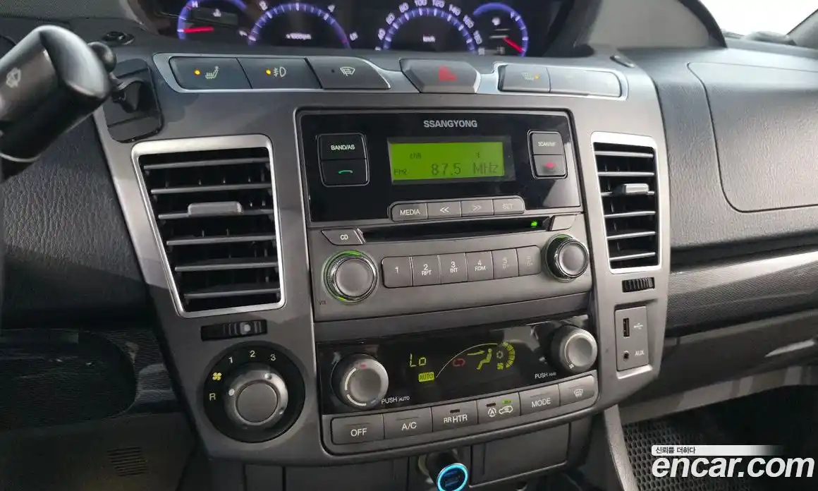 SsangYong Korando 2013 2.0 автомат (гидро), фото 18