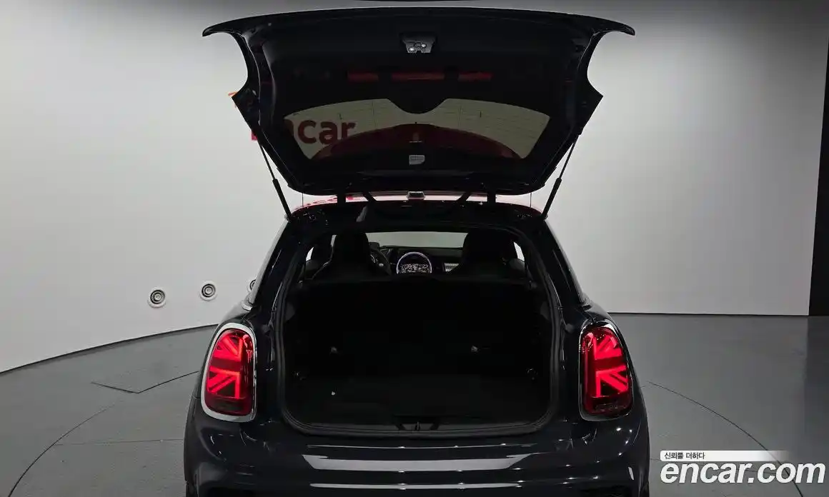 Mini Cooper 2019 2.0 автомат (гидро), фото 26