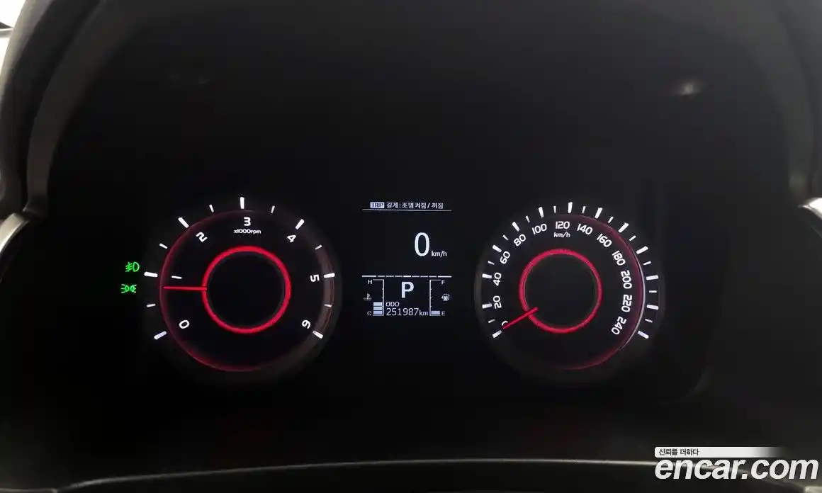 SsangYong Korando 2016 2.2 автомат (гидро), фото 8