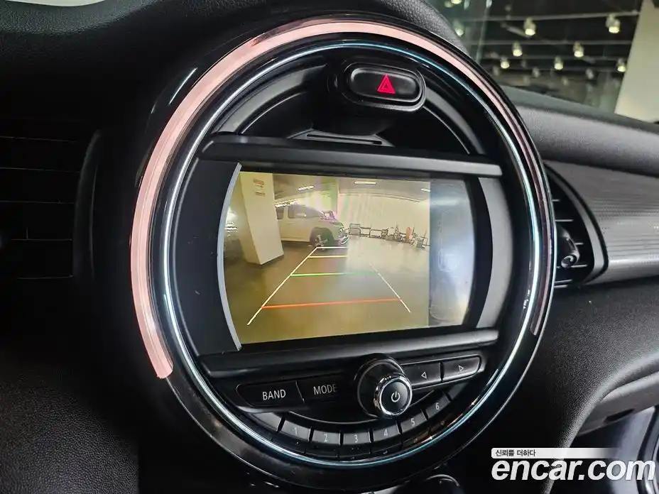 Mini Cooper 2015 1.5 автомат (гидро), фото 13