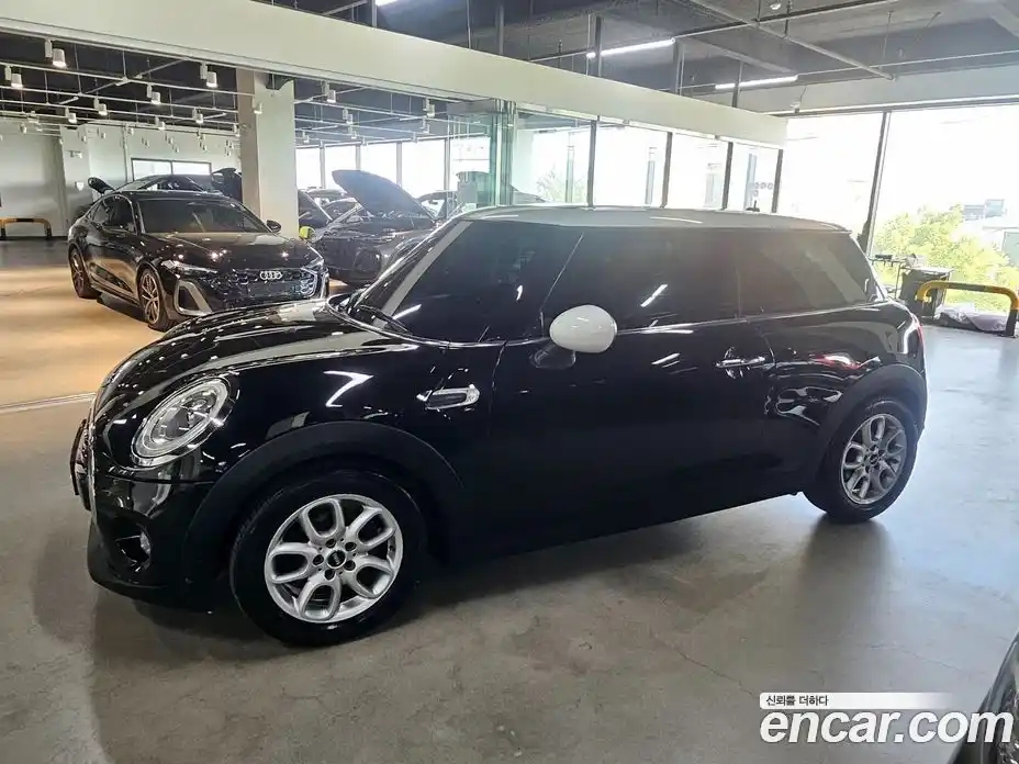 Mini Cooper 2015 1.5 автомат (гидро), фото 17