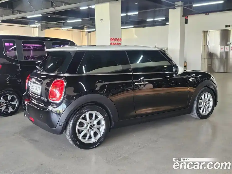 Mini Cooper 2015 1.5 автомат (гидро), фото 18