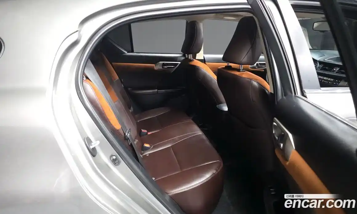 Lexus CT200h 2018 1.8 гидро, фото 12