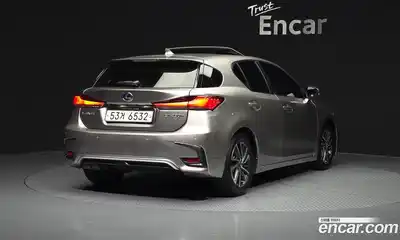 Lexus CT200h 2018 1.8 гидро, миниатюра 2
