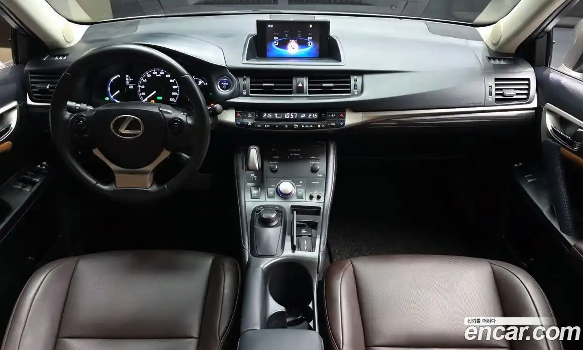 Lexus CT200h 2018 1.8 гидро, фото 7