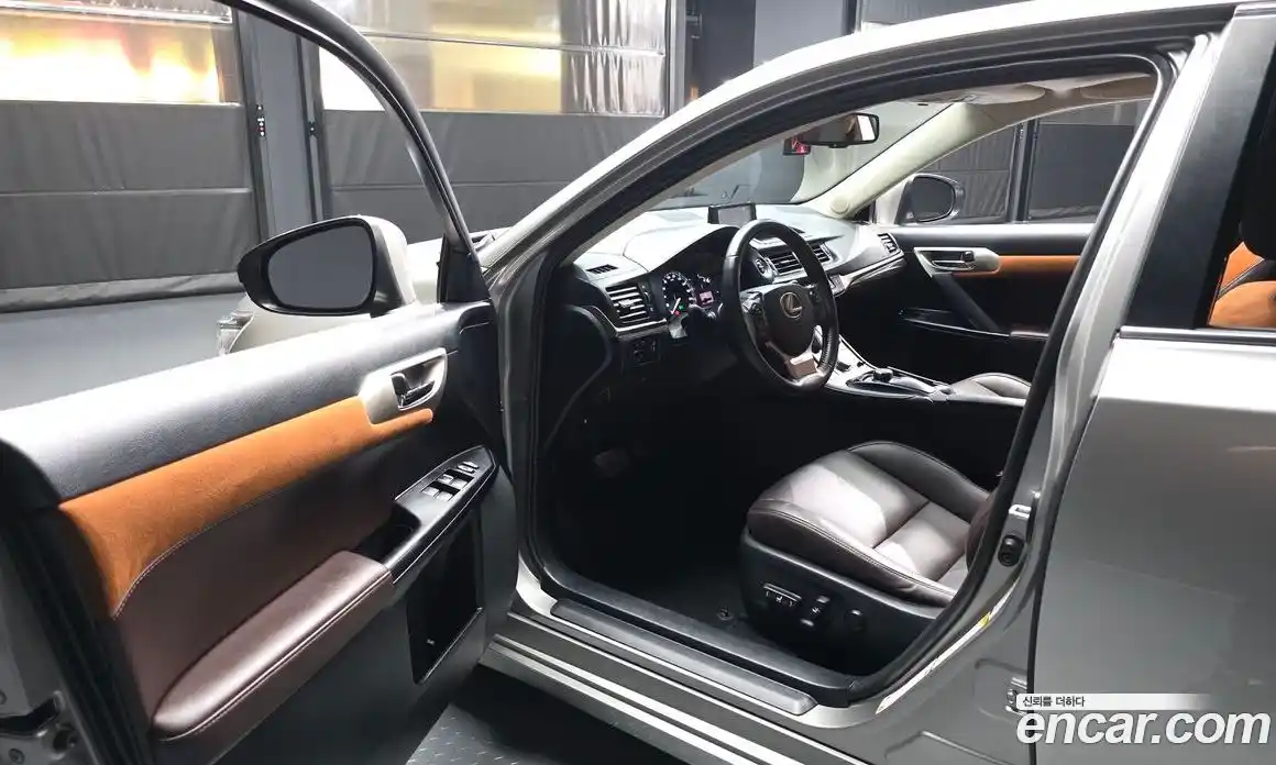 Lexus CT200h 2018 1.8 гидро, фото 10