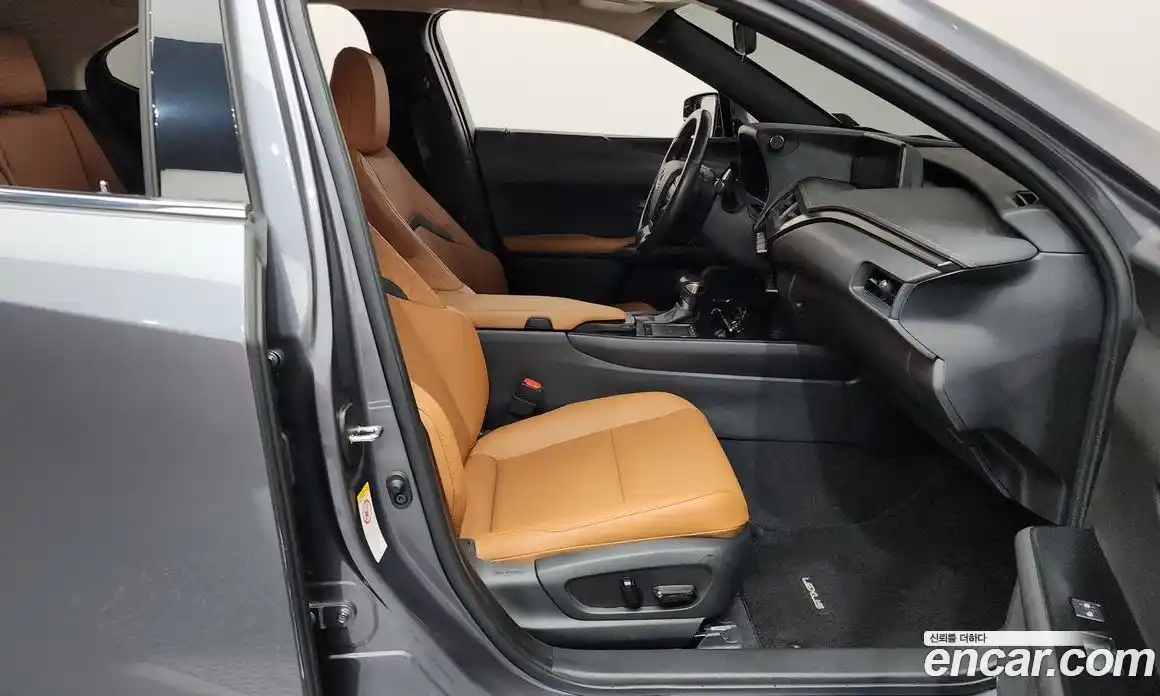 Lexus UX 2019 2.0 гидро, фото 16
