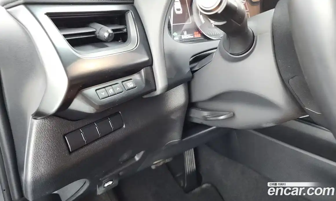 Lexus UX 2019 2.0 гидро, фото 26