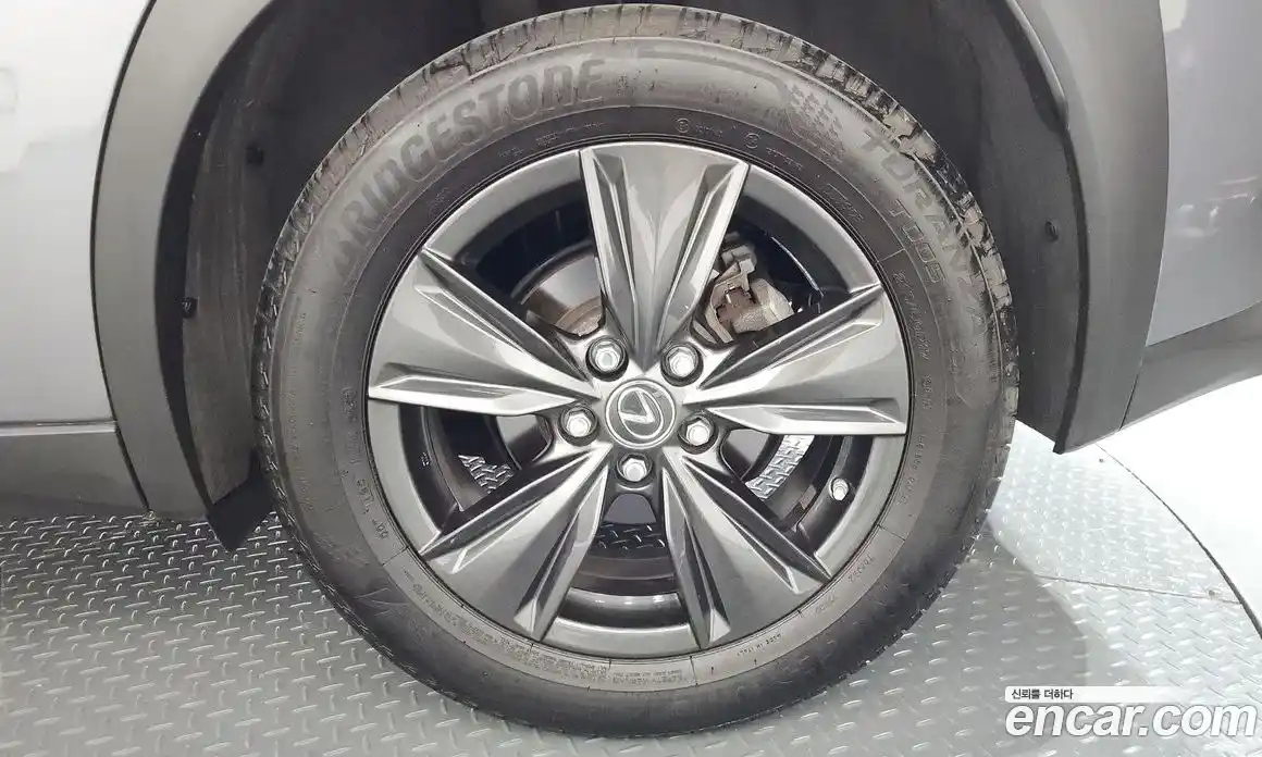 Lexus UX 2019 2.0 гидро, фото 7