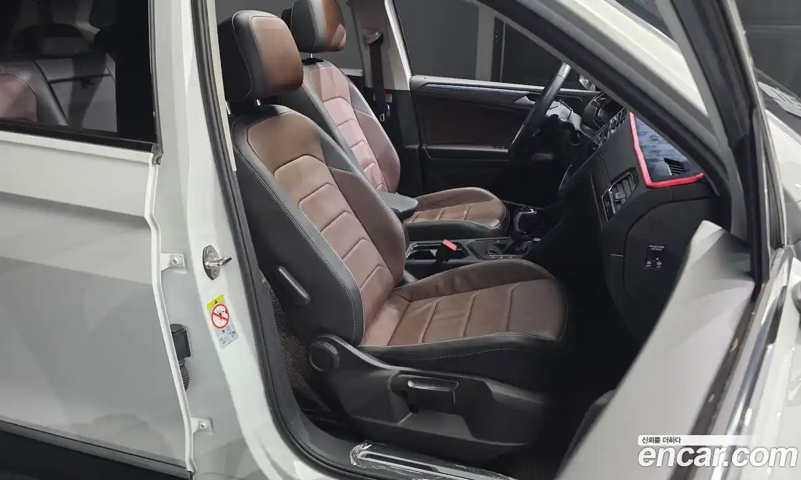 Volkswagen Tiguan 2022 2.0 автомат (гидро), фото 16
