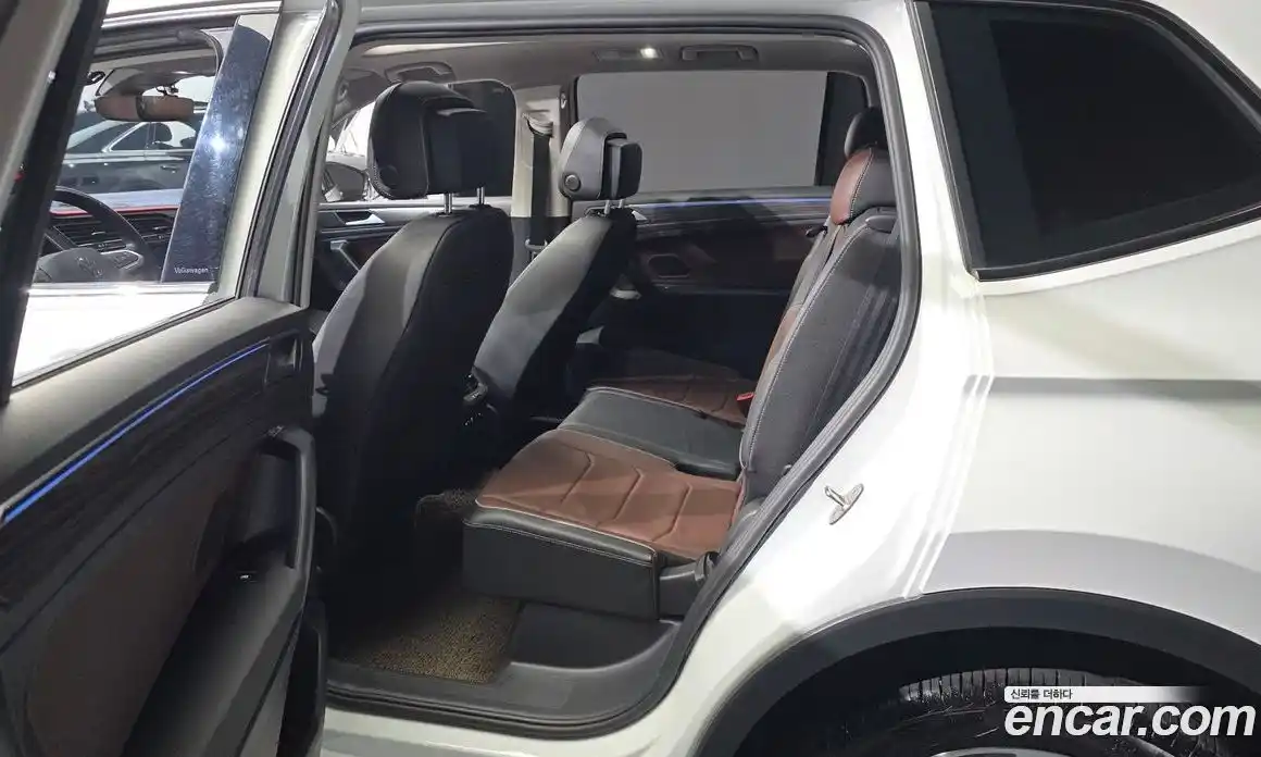 Volkswagen Tiguan 2022 2.0 автомат (гидро), фото 17
