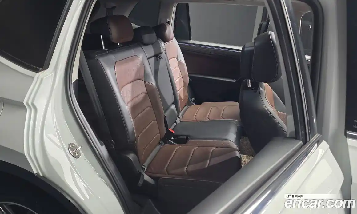 Volkswagen Tiguan 2022 2.0 автомат (гидро), фото 18